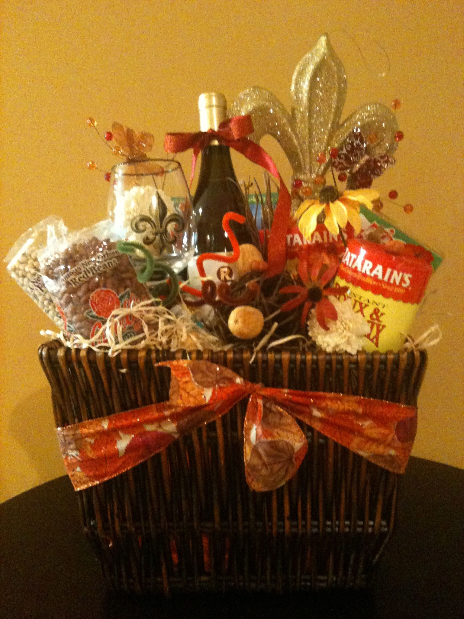 New Orleans Gift Basket Ideas
 New Orleans Themed Basket Centerpieces