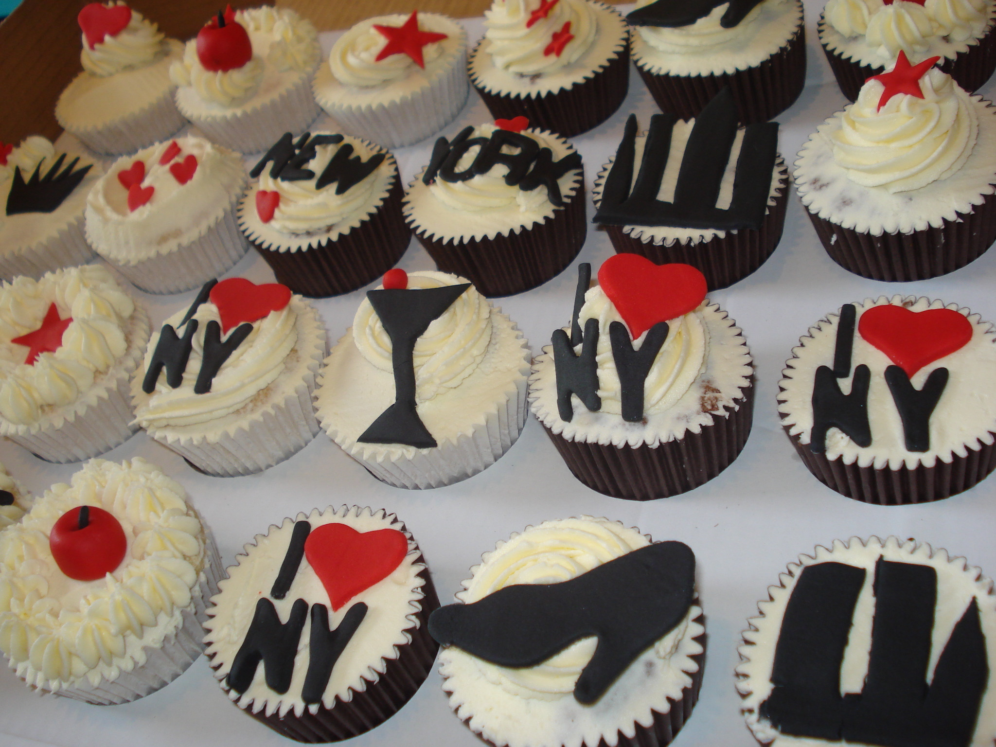 New York Cupcakes
 New York New York Cupcakes – CAKES BY LIZZIE EDINBURGH