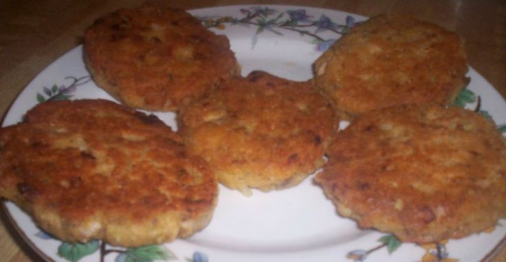 Old Fashioned Salmon Patties
 These Old Fashioned Salmon Patties Never Run Out Style