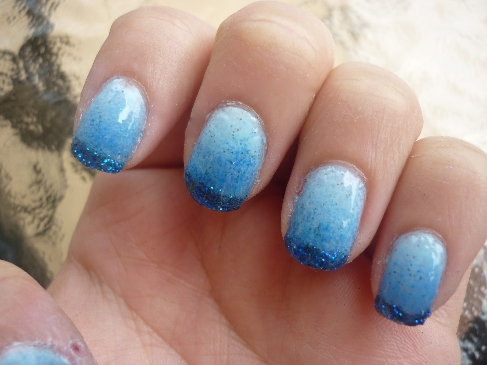 Ombre Nails With Glitter
 Glitter Ombre Nails Tutorial