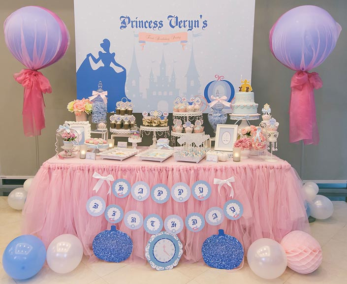 One Year Old Girl Birthday Party Ideas
 Fairytale Princess themed 1 year old Birthday Party