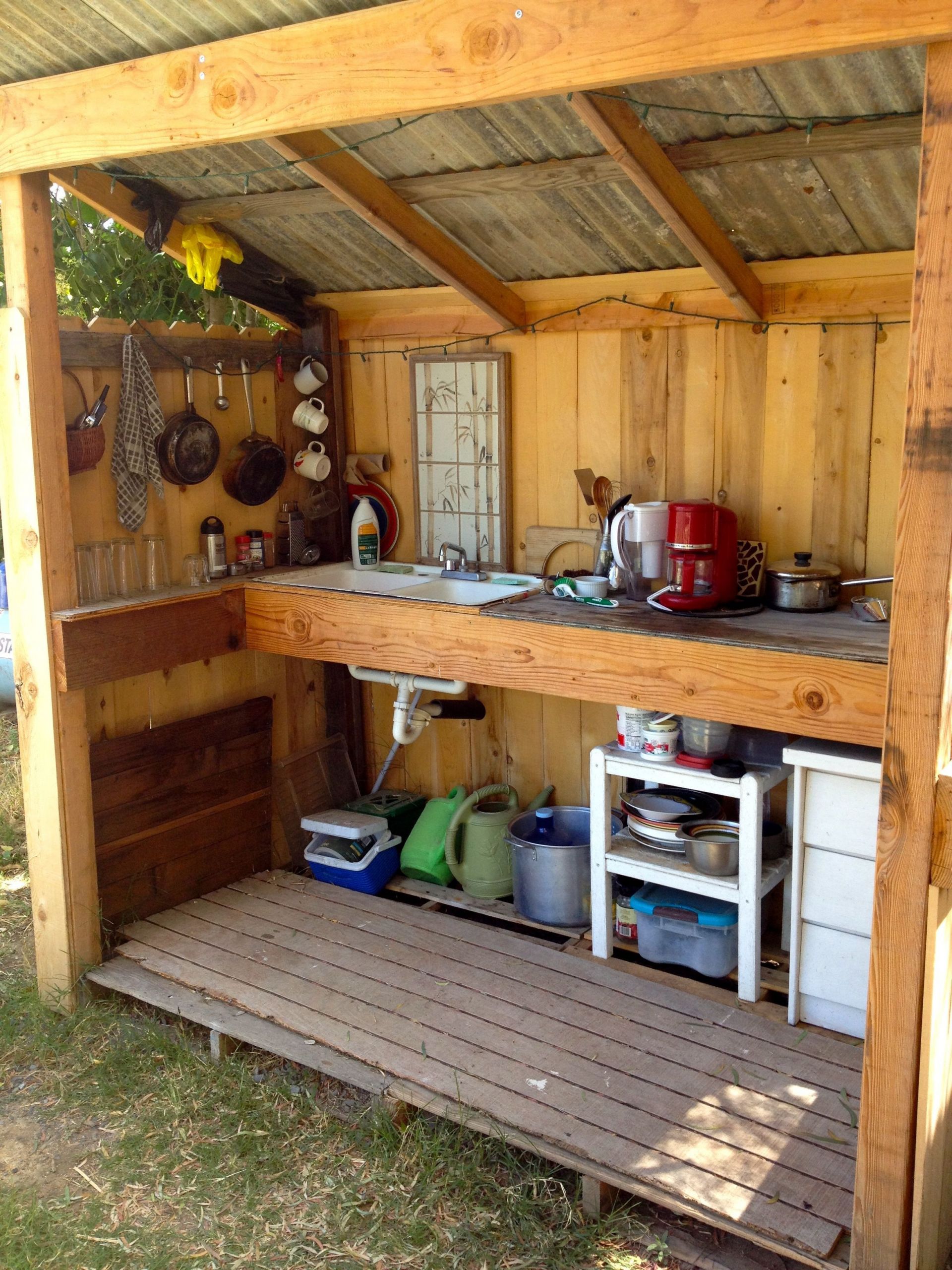 Outdoor Camp Kitchen
 CampingOutdoorKitchen