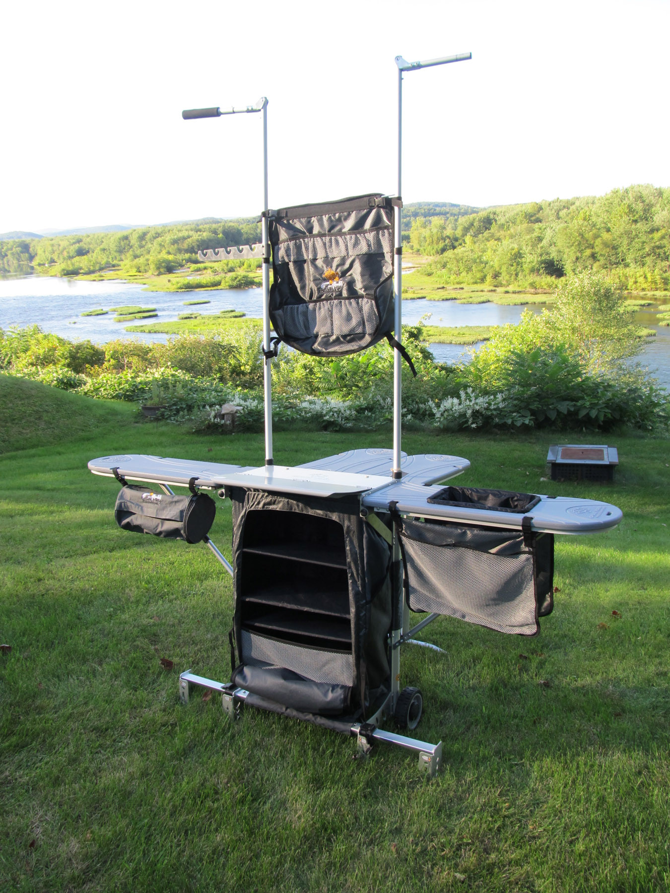 Outdoor Camping Kitchen
 Grub Hub Camp Kitchen