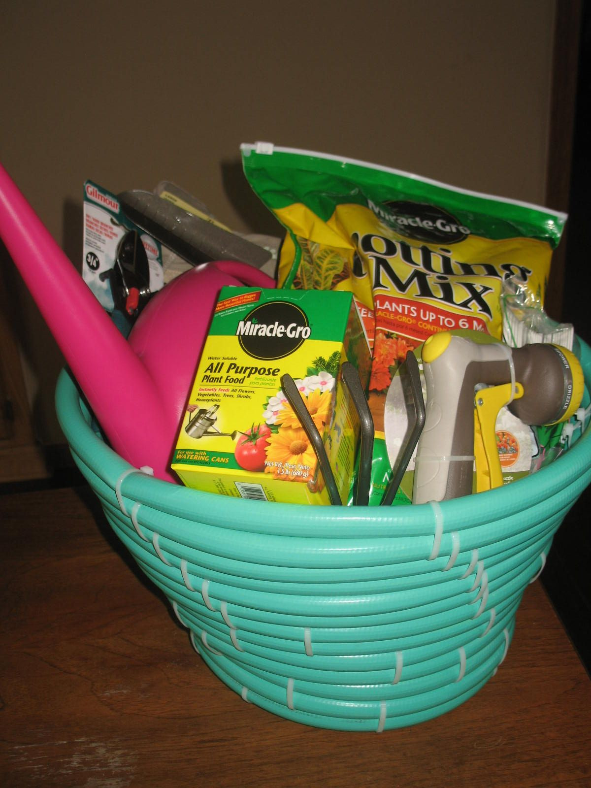 Outdoor Gift Basket Ideas
 Homemade hose gardeners t basket Perfect t for the