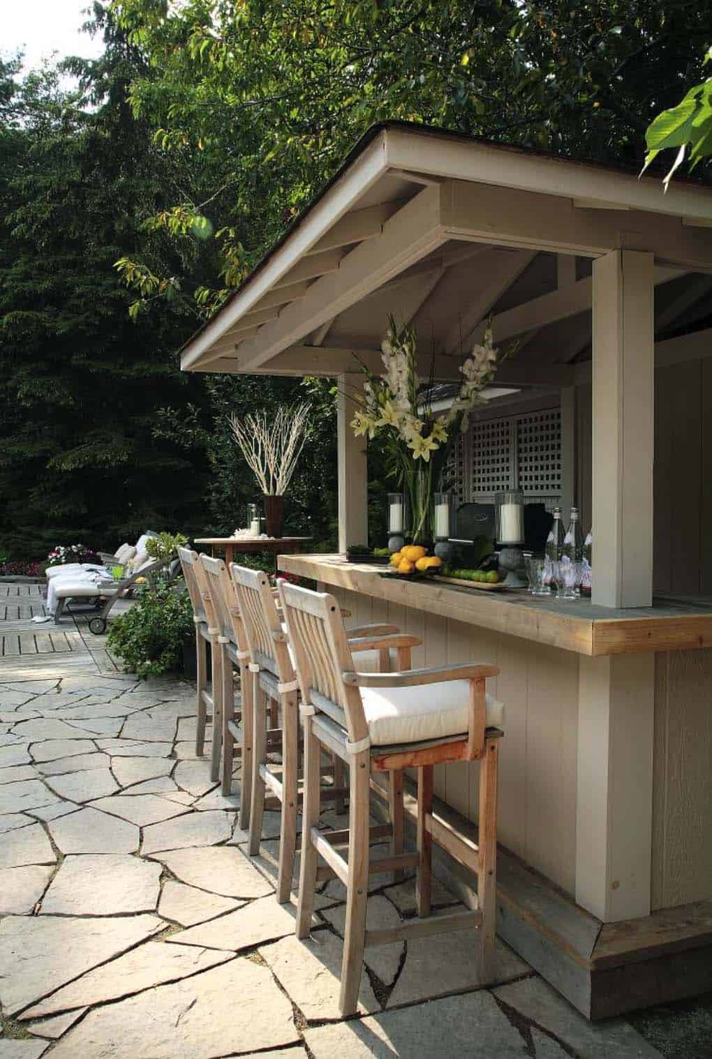 Outdoor Kitchen And Bars
 20 Spectacular outdoor kitchens with bars for entertaining