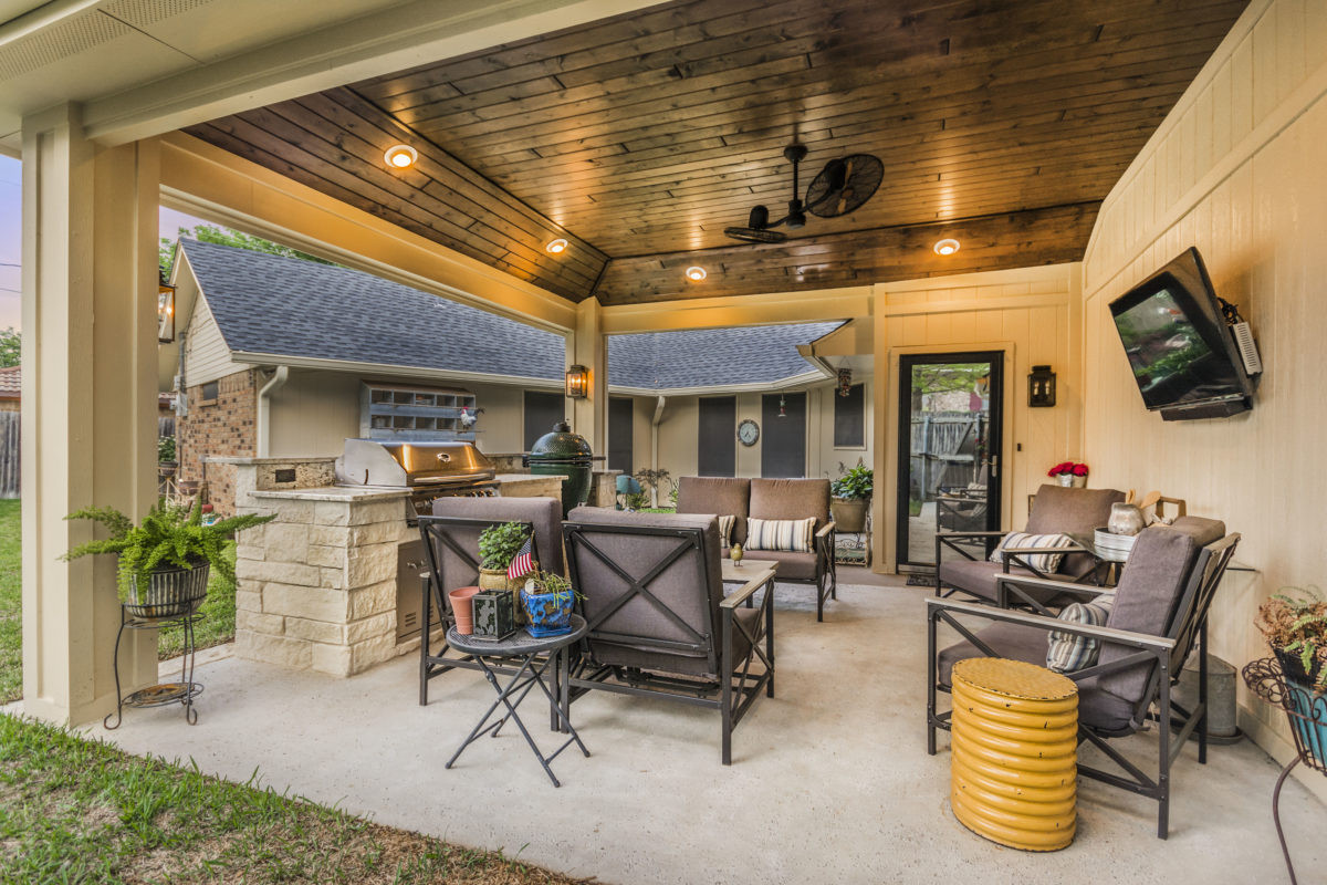 Outdoor Kitchen And Patio
 Patio Cover and Outdoor Kitchen in Grand Prairie Texas