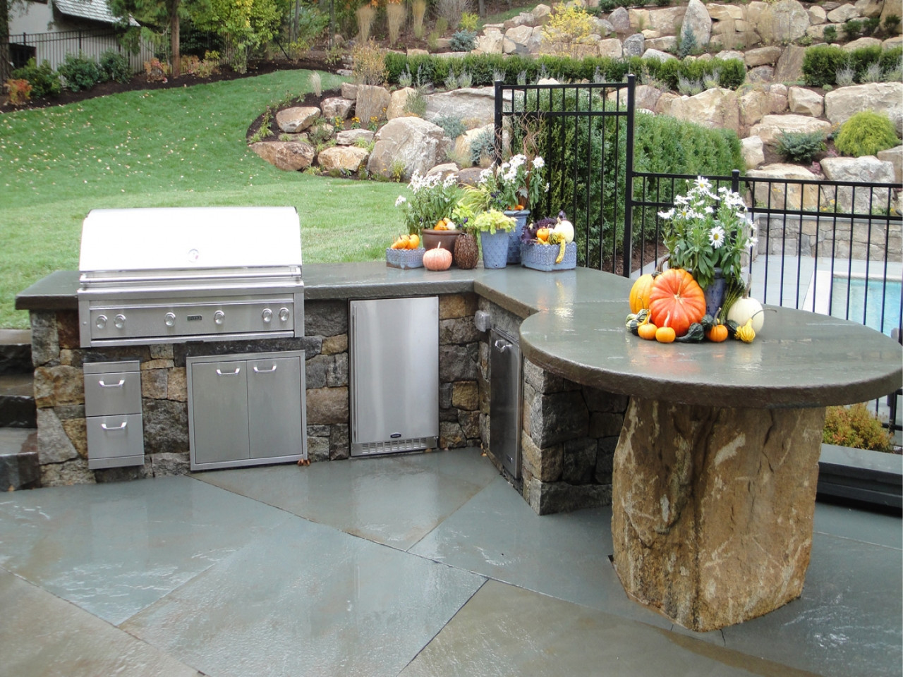 Outdoor Kitchen Cabinets Lowes
 Outdoor kitchen lowes best suited to offer you top notch