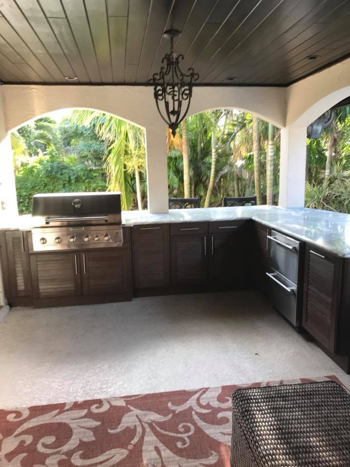 Outdoor Kitchen Installation
 New Outdoor Kitchen Cabinets Installation in Melbourne FL