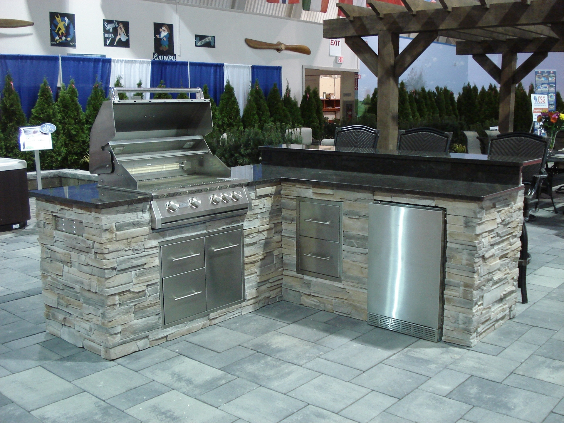 Outdoor Kitchen Island Kit
 Outdoor Kitchens Canada 86"x86" L shape