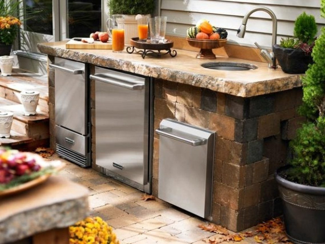 Outdoor Kitchen Island With Sink
 Backyard BBQ