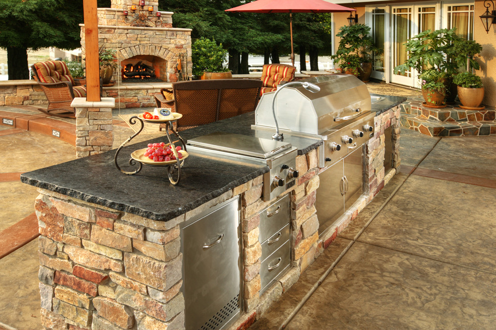 Outdoor Kitchen Islands
 Outdoor Kitchens