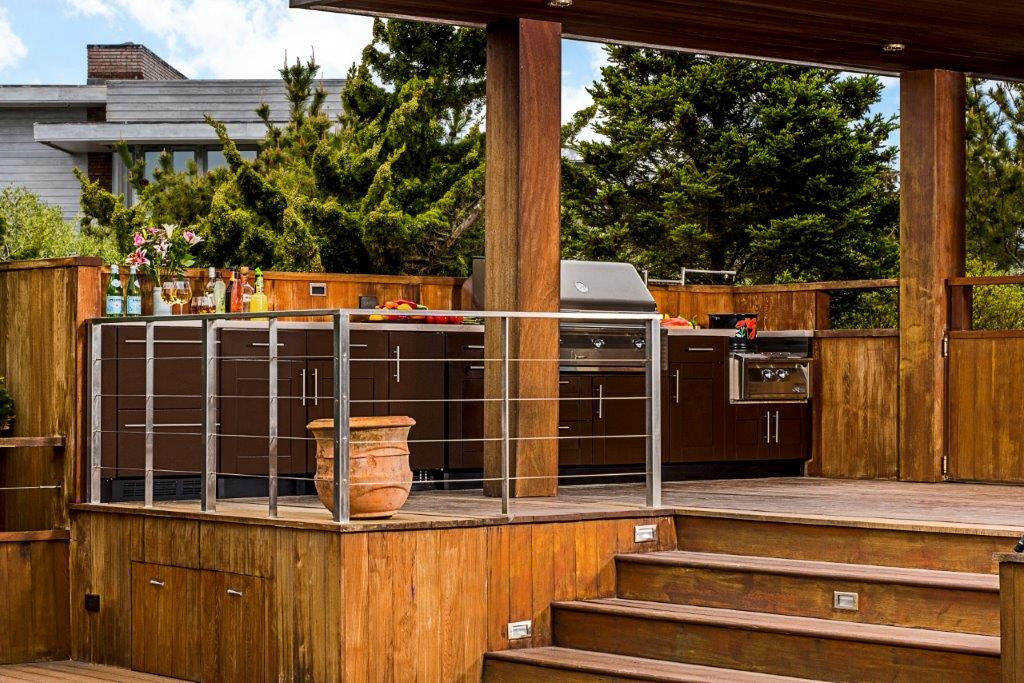 Outdoor Kitchen On Wood Deck
 Outdoor Kitchens on Decks What You Need to Know