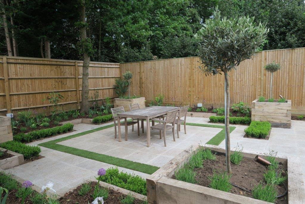 Outdoor Landscape Patio
 Small Contemporary Paved Garden