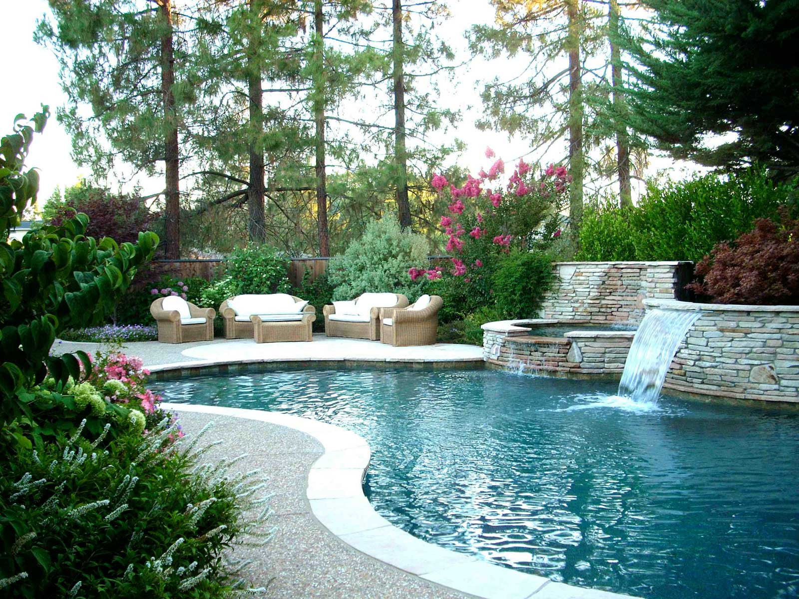 Outdoor Landscape Pool
 Backyard Landscape Ideas with Natural Touch for Modern