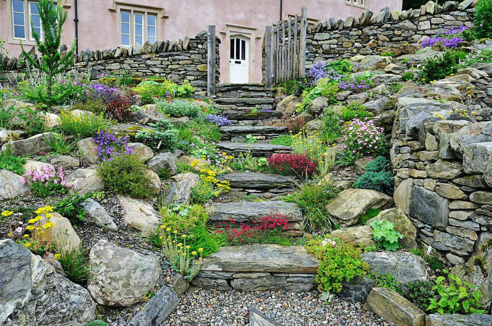 Outdoor Landscape Walkways
 Amping up your walkways to boost your yard s curb appeal