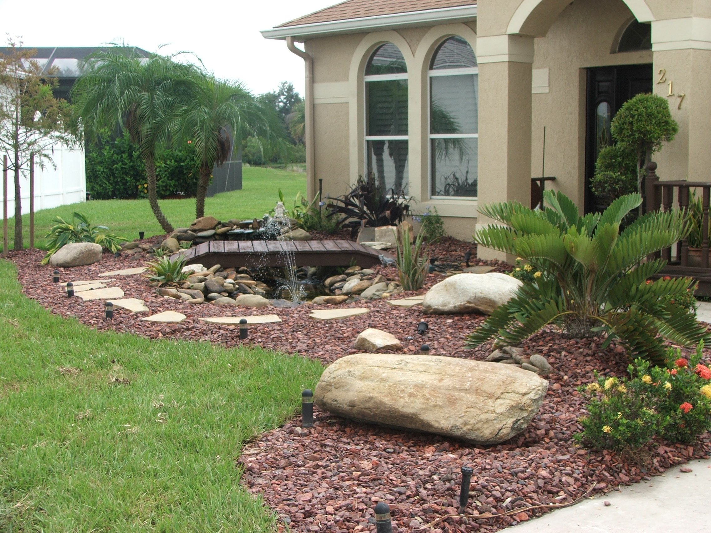 Outdoor Landscape With Rocks
 Natural Rocks For Landscaping – HomesFeed