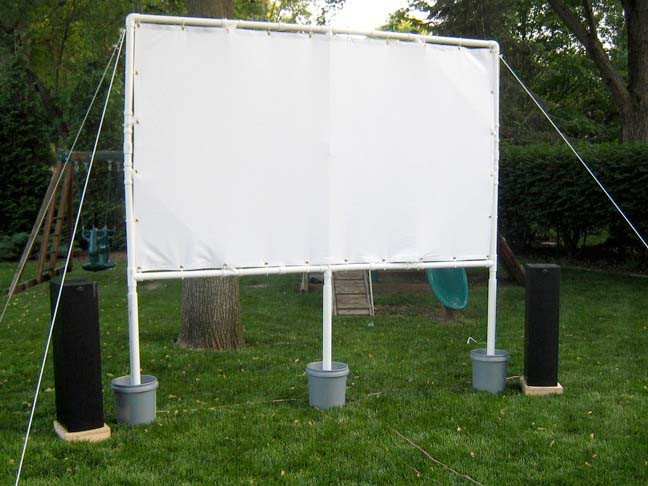 Outdoor Projector Screen DIY
 Summer DIY Build A Backyard Theater