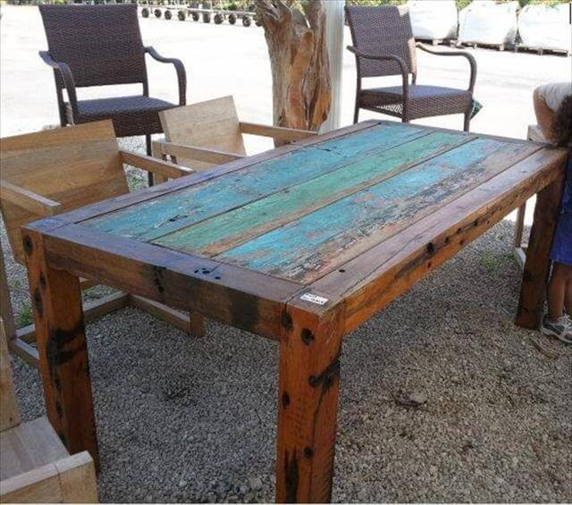 Outdoor Table DIY
 11 DIY Outdoor Table And Bench Design