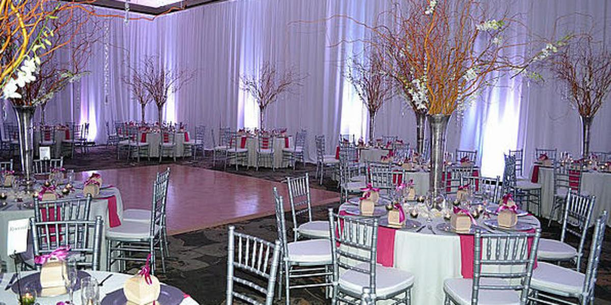 Outdoor Wedding Venues In Maryland
 DoubleTree by Hilton Baltimore North Pikesville Weddings