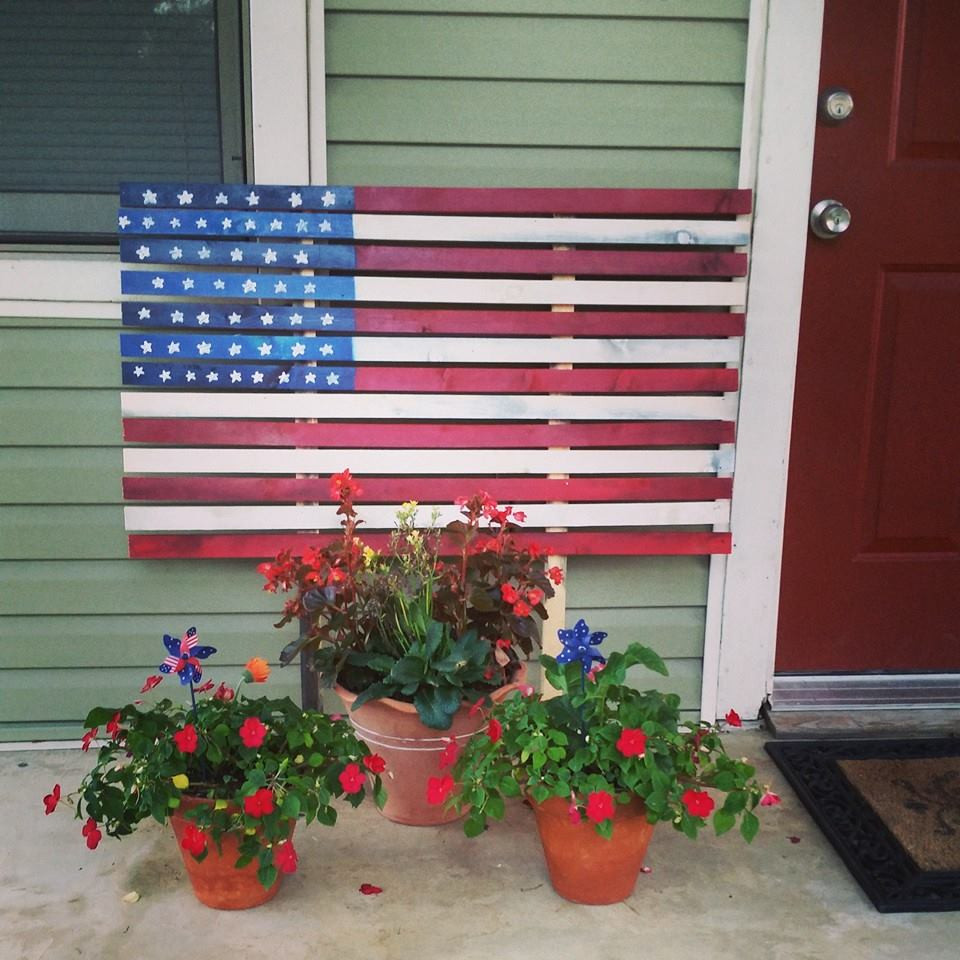 Outdoor Wood Crafts
 Painted American Flag 4th of July Craft BexBernard