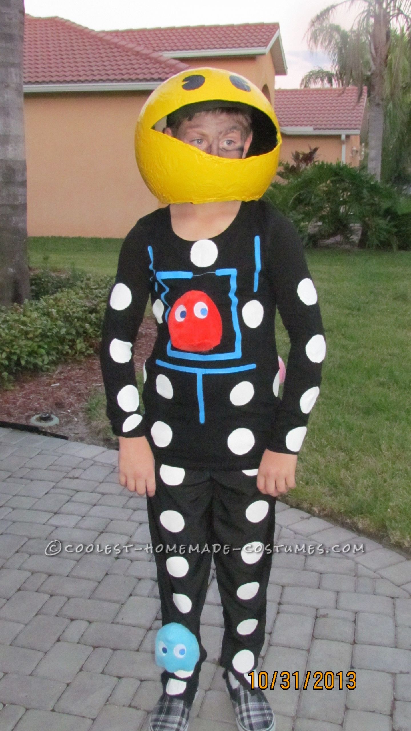 Pacman Costumes DIY
 Pin on Coolest Homemade Costumes