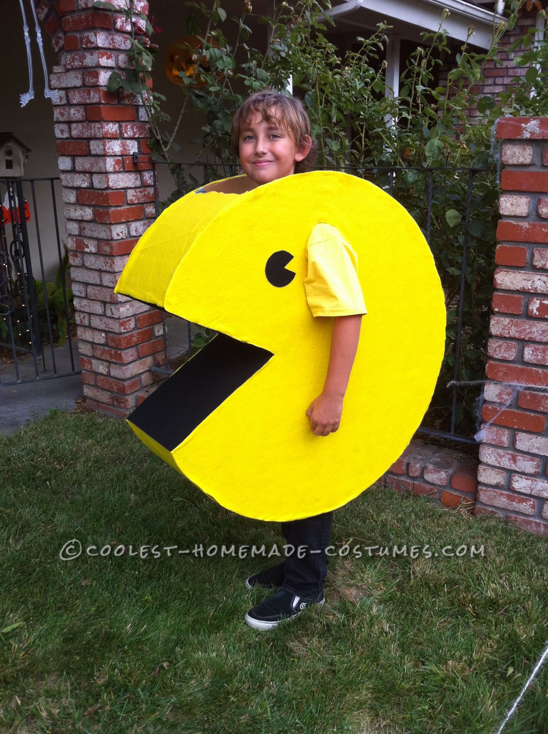 Pacman Costumes DIY
 Pin on Coolest Homemade Costumes