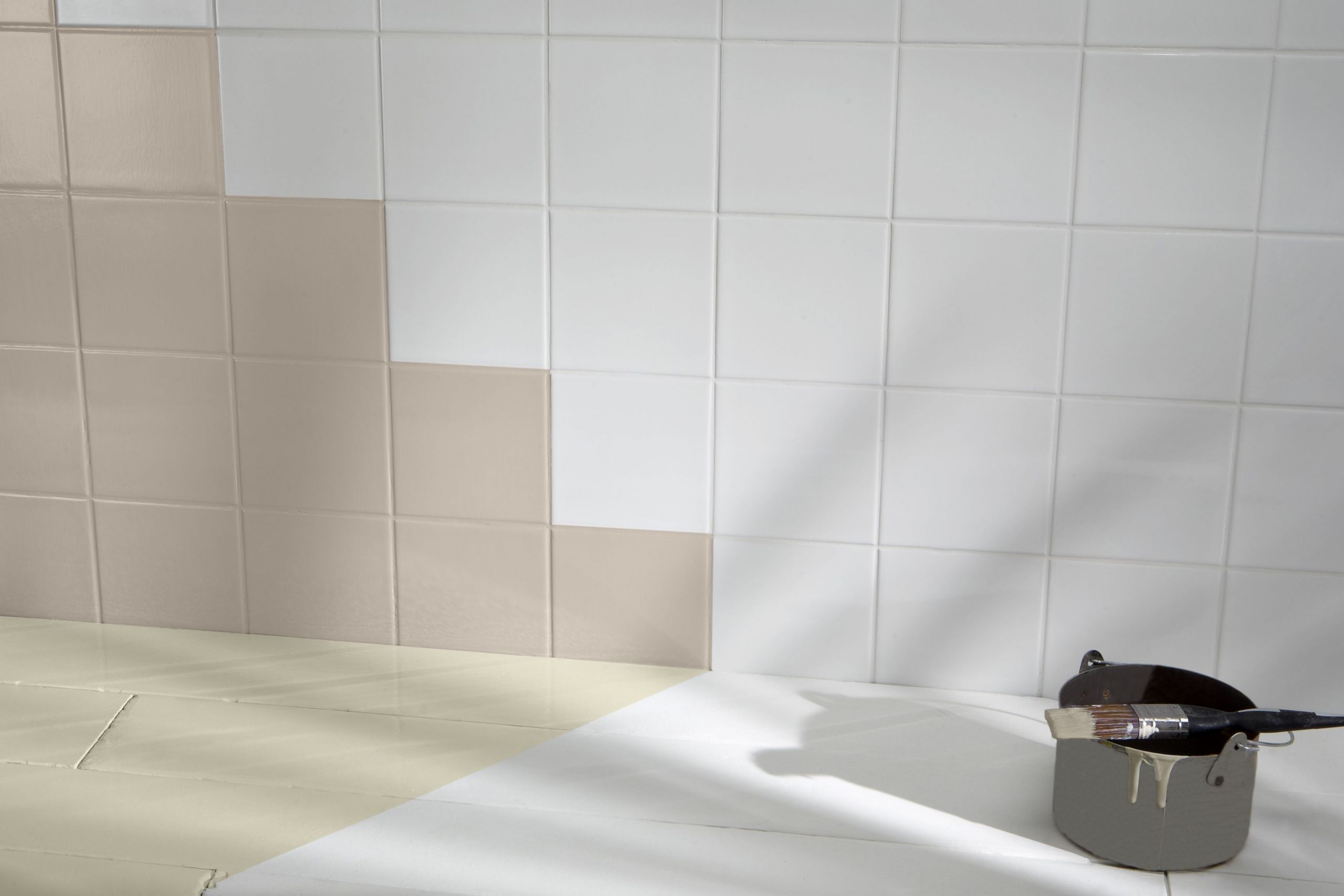 Paint Tile Bathroom
 How to paint tiles Ideas & Advice