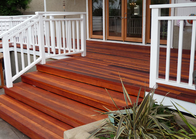 Painted Deck Rails
 Redwood Deck and Painted Railings Manhattan Beach Beach