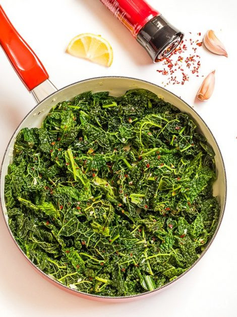 Paleo Kale Recipes
 Sautéed Garlic Kale Paleo Grubs