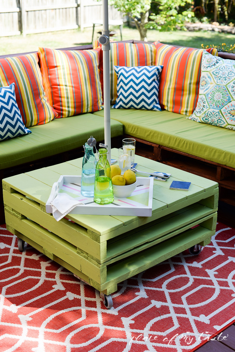 Pallet Outdoor Furniture DIY
 DIY PALLET FURNITURE