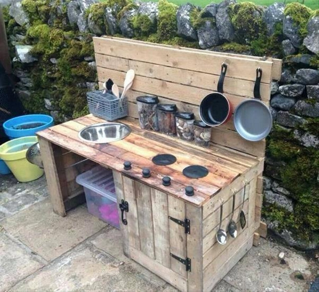 Pallet Outdoor Kitchen
 Cozy Wooden Pallet Creations – Wood Pallet Ideas
