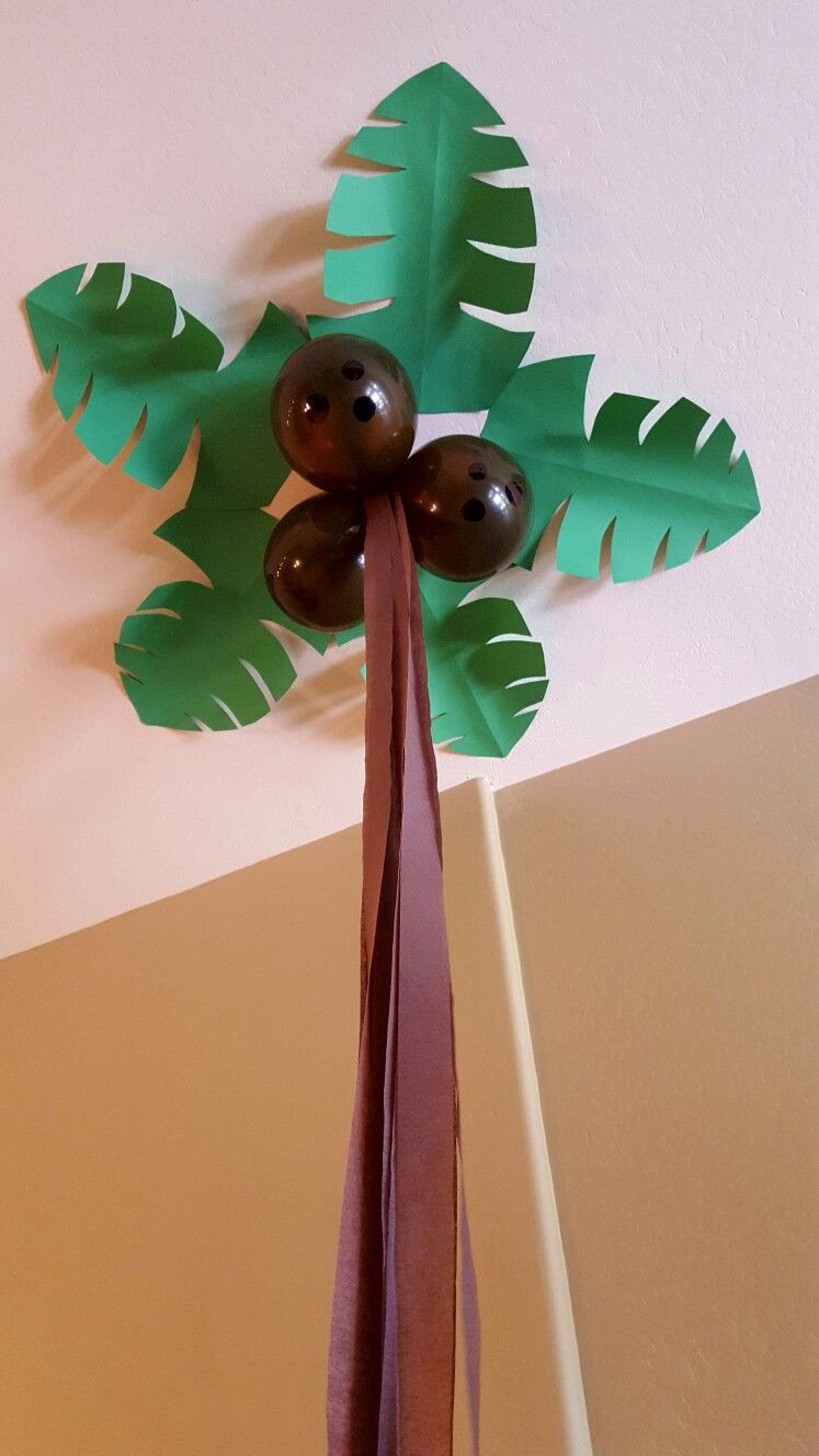 Palm Tree Decorations DIY
 I ordered the biggest available green construction paper