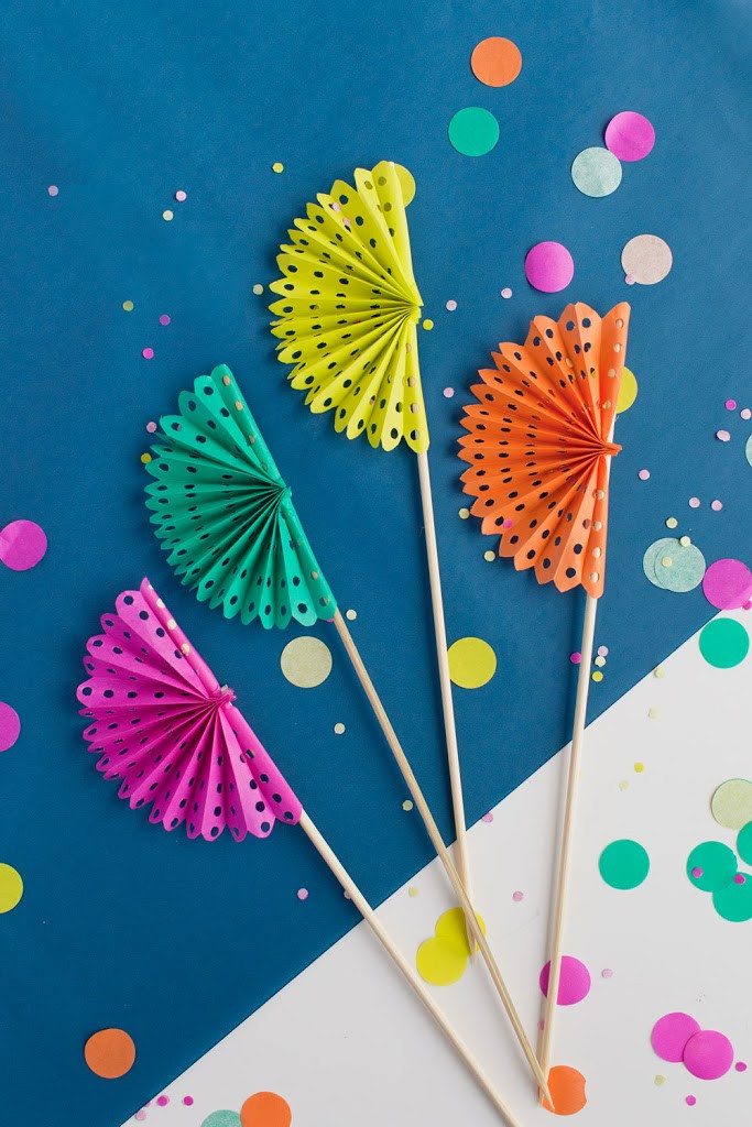 Paper Fan Decorations DIY
 TELL DIY PAPER FAN DRINK STIRRERS Tell Love and Party