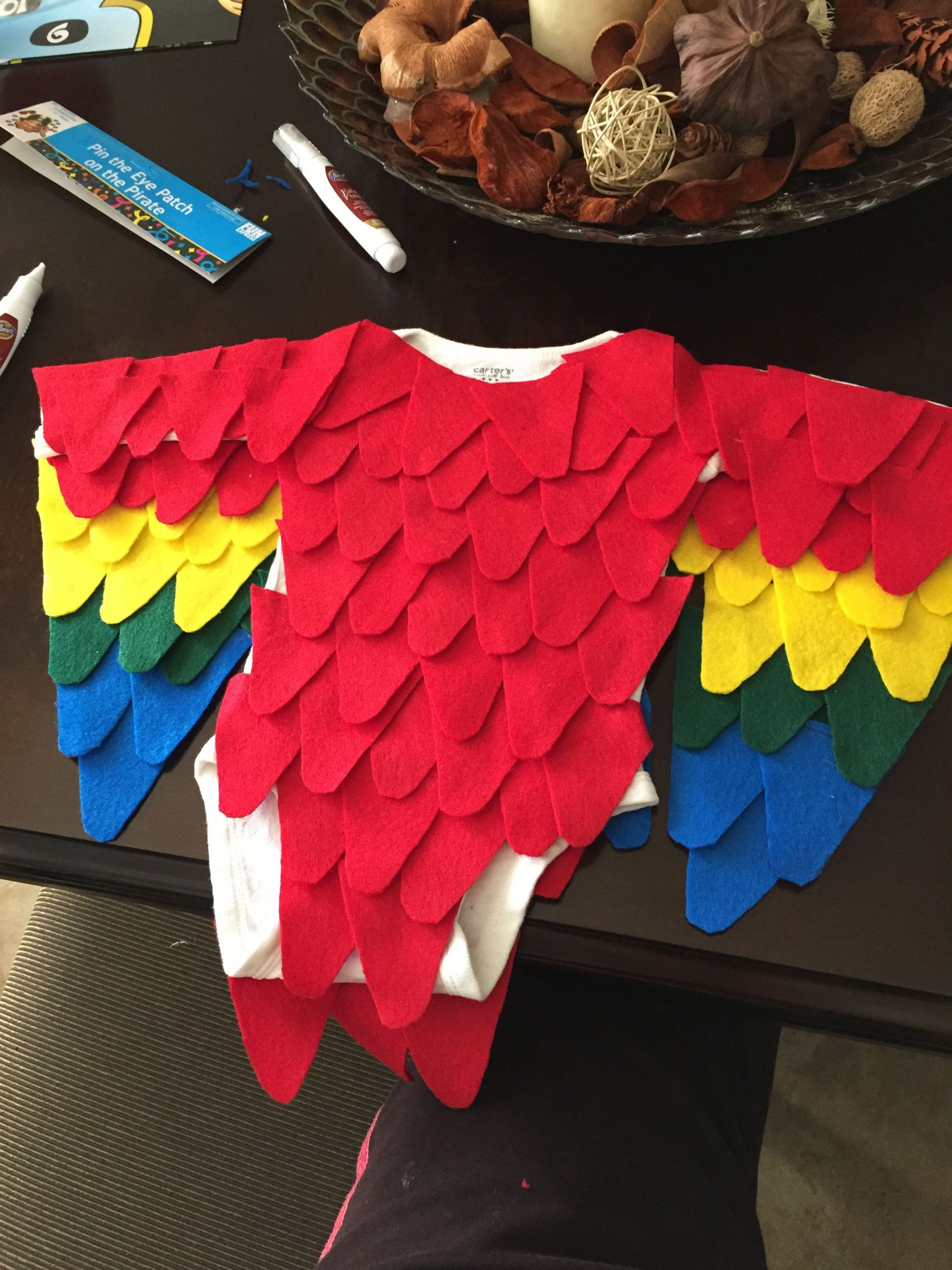 Parrot Costume DIY
 Diy parrot costume