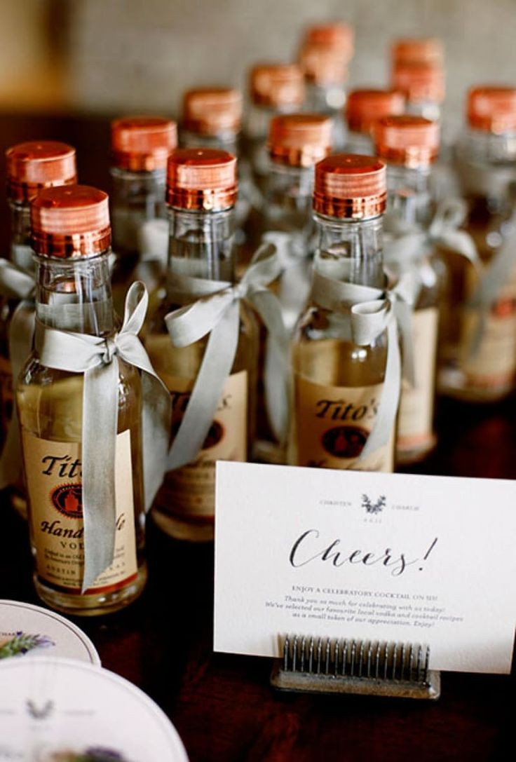 Party Favors Wedding
 9 Wedding Favors Your Guests Will Actually Want to Grab