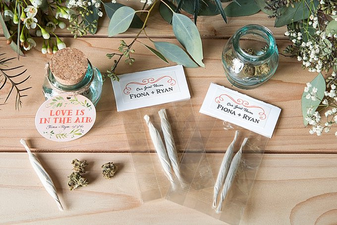 Party Favors Wedding
 29 Wedding Favors Your Guests Will Actually Love