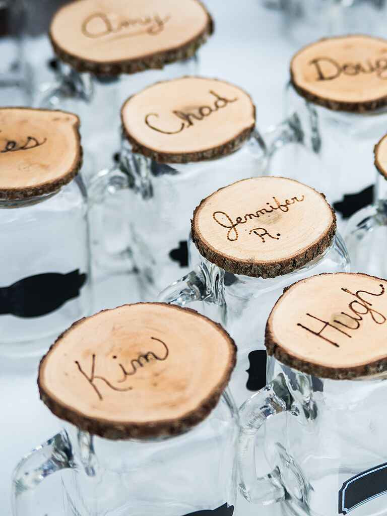 Party Favors Wedding
 20 DIY Wedding Favors for Any Bud