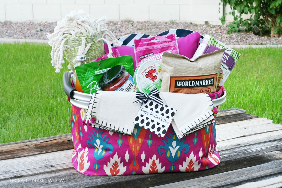 Picnic Basket Gift Ideas
 Mother s Day Picnic Gift Basket Idea