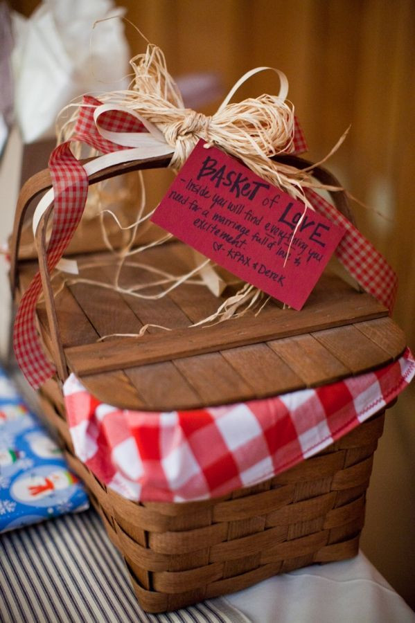 Picnic Basket Gift Ideas
 PerfectPicnicContest