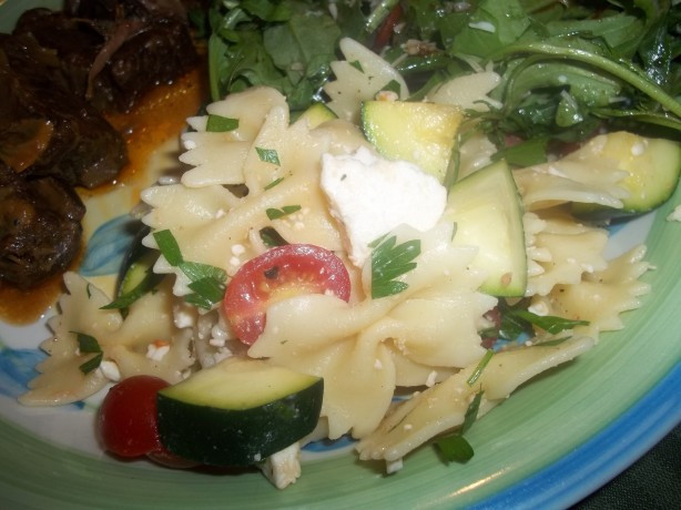 Pioneer Woman Pasta Salad
 Pioneer Womans Pasta Salad With Tomatoes Zucchini And