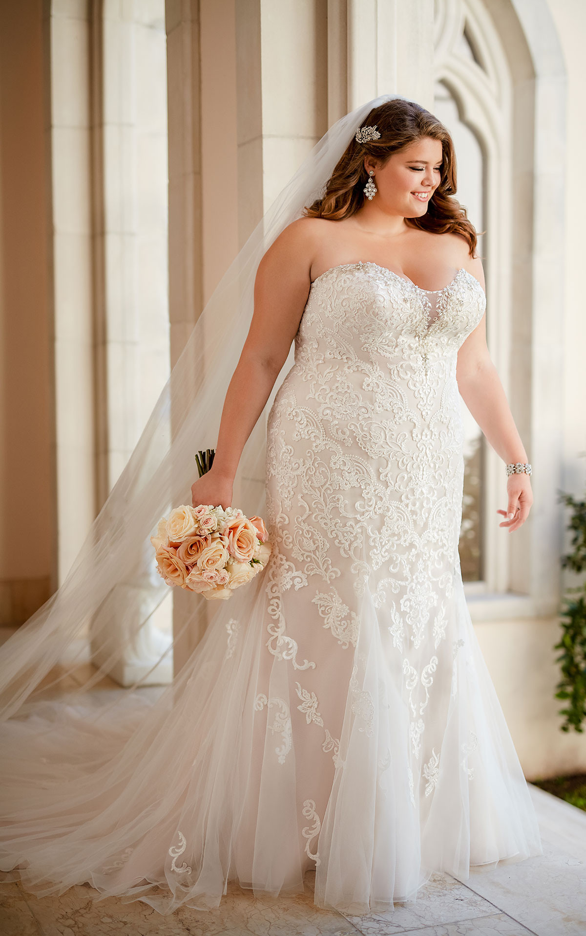 Plus Wedding Gowns
 Plus Size Vintage Lace Wedding Dress