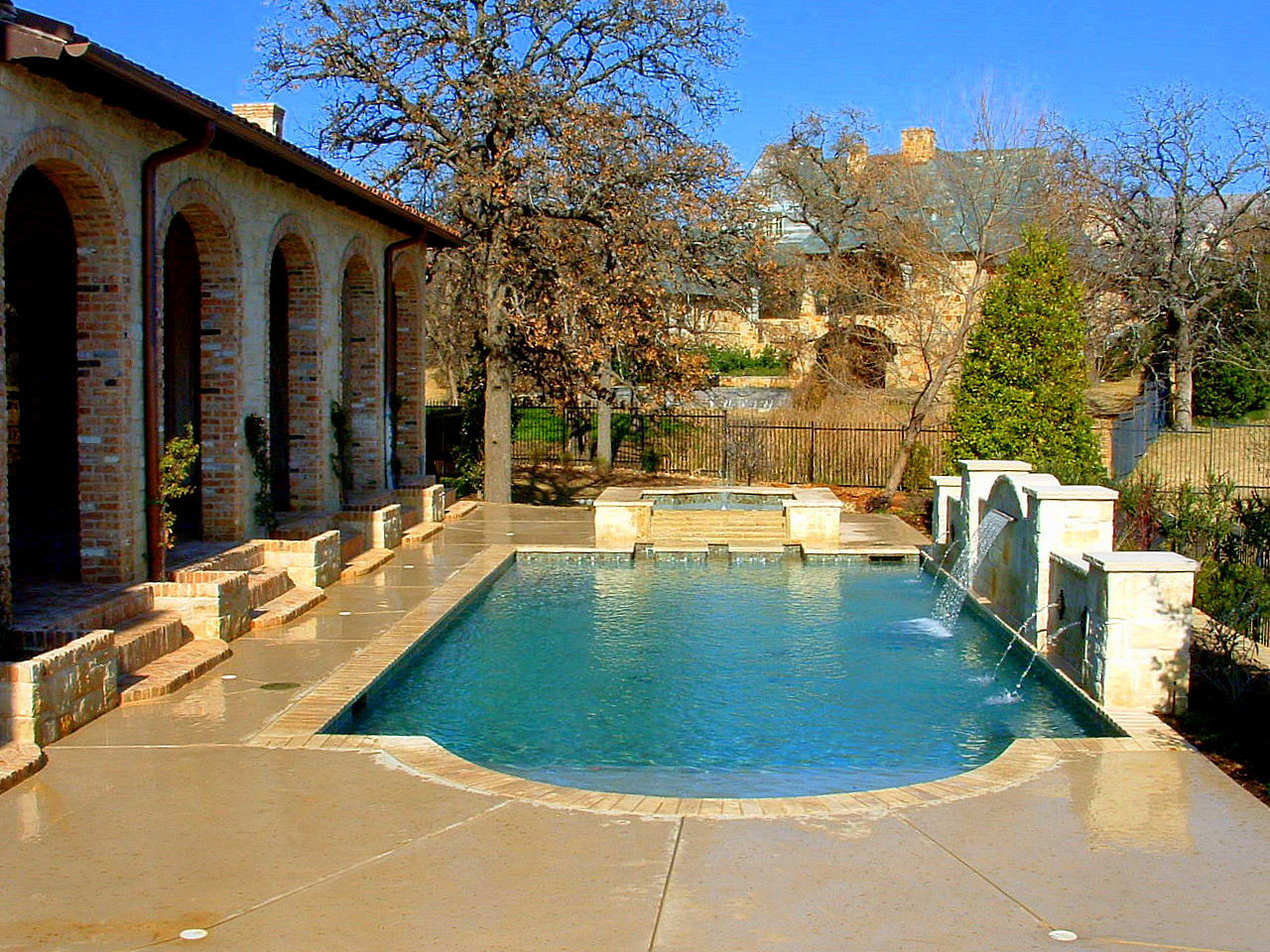 Pool In Small Backyard
 Backyard Pool Ideas for a Better Relaxing Station to Try