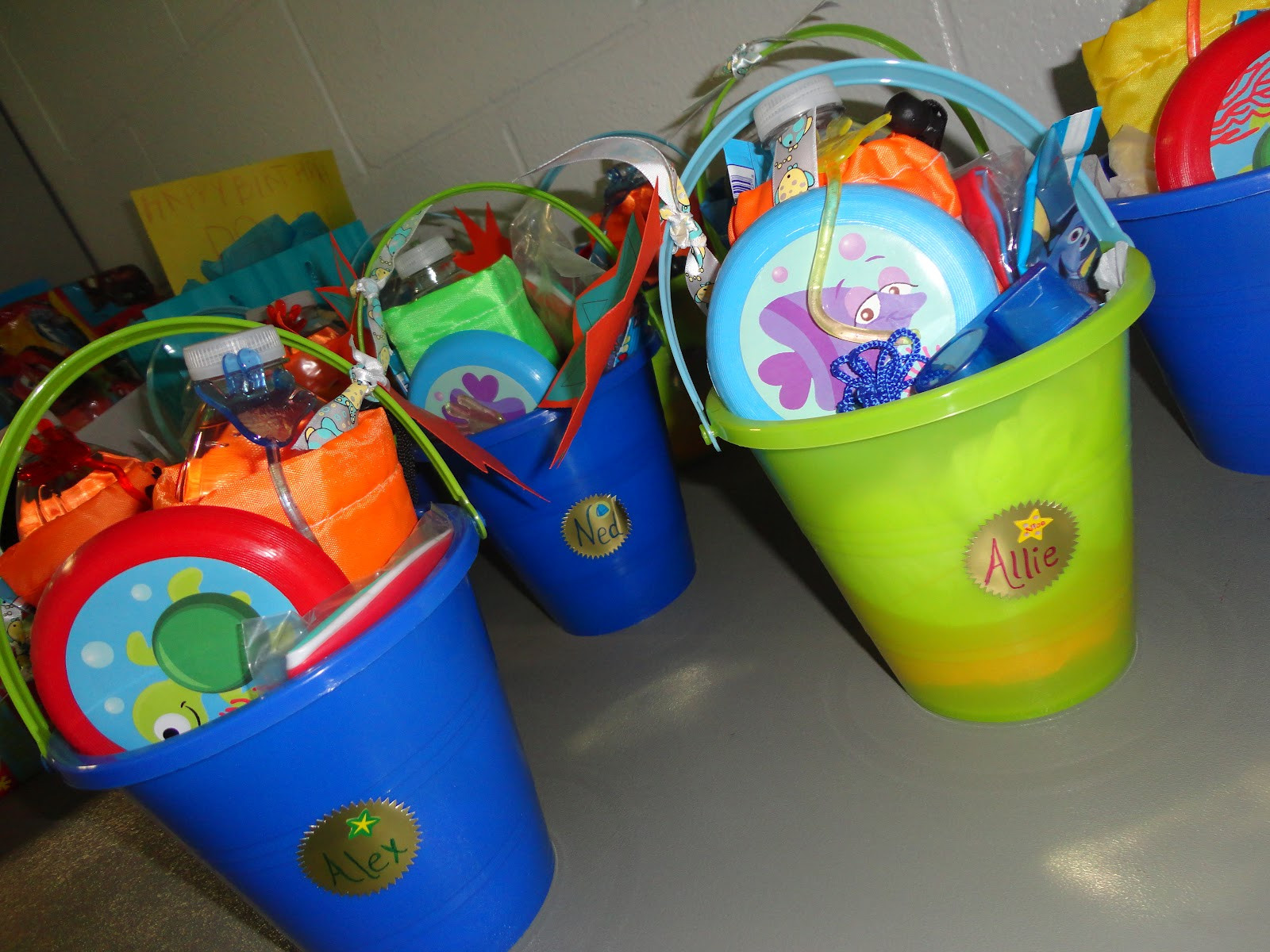 Pool Party Gift Ideas
 Pool Party Goody Bag Ideas Ehow Ehow