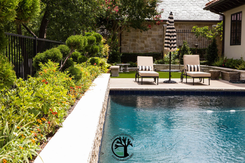 Pools Landscape Design
 Making your Backyard an Oasis [Pool Landscaping Design