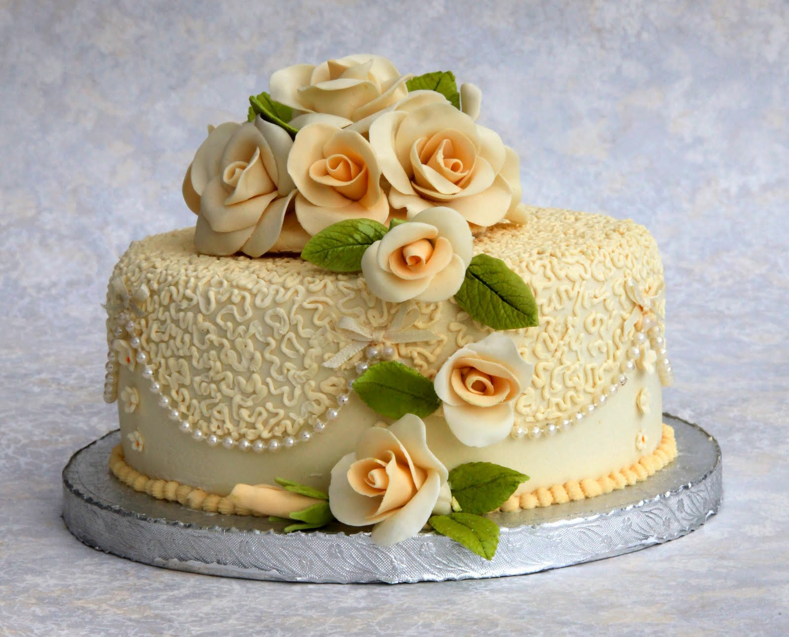 Pretty Birthday Cake
 25 Most Beautiful Cake Selections Page 4 of 25