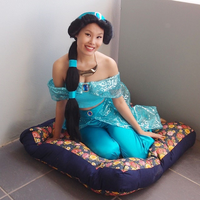 Princess Jasmine DIY Costume
 That time I made a Princess Jasmine costume