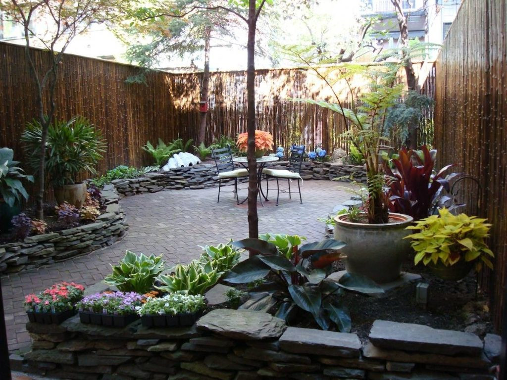 Private Backyard Ideas
 Backyard Patio Design Ideas to Ac pany your Tea Time