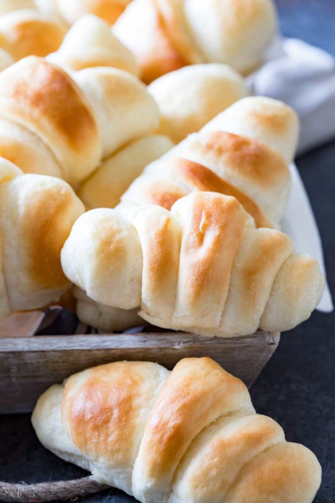 Quick And Easy Dinner Rolls
 Simple and Quick Dinner Rolls Easy Peasy Meals