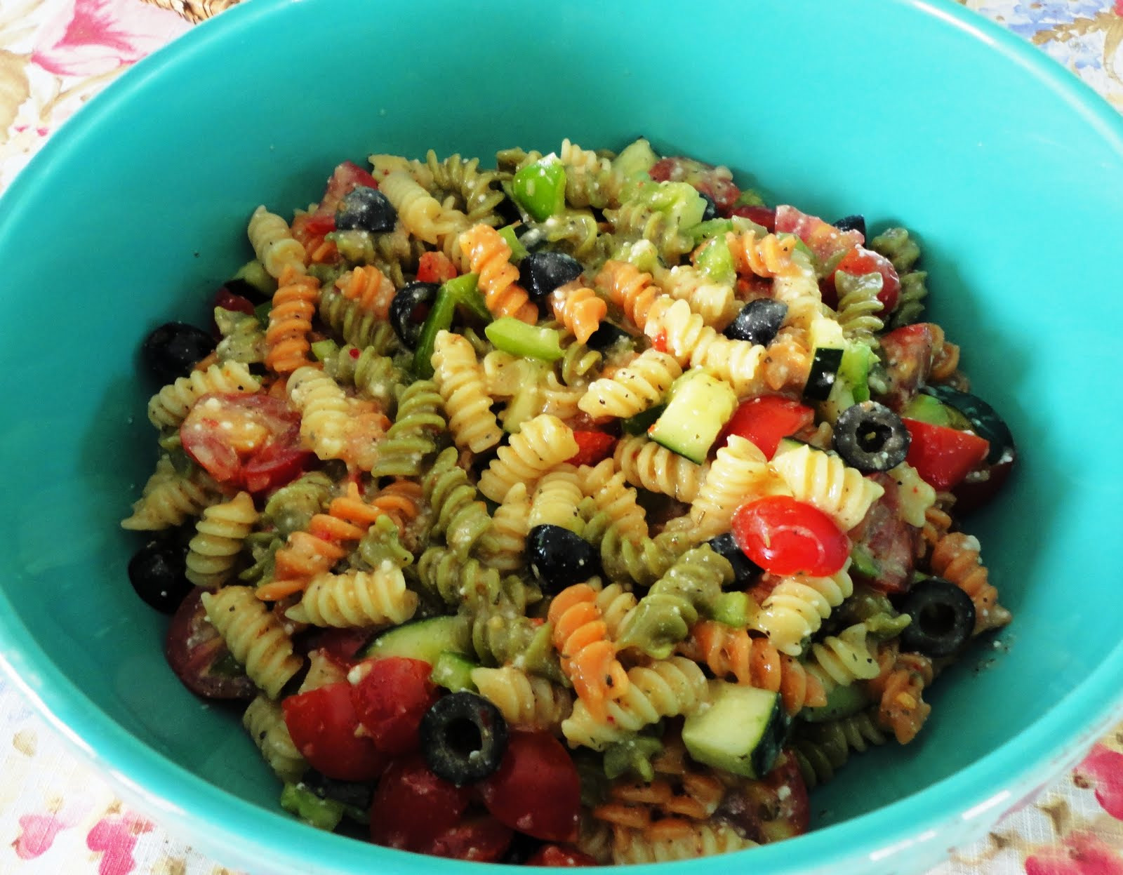 Quick And Easy Pasta Salad
 The Big Giant Food Basket Very Easy and Quick Pasta Salad