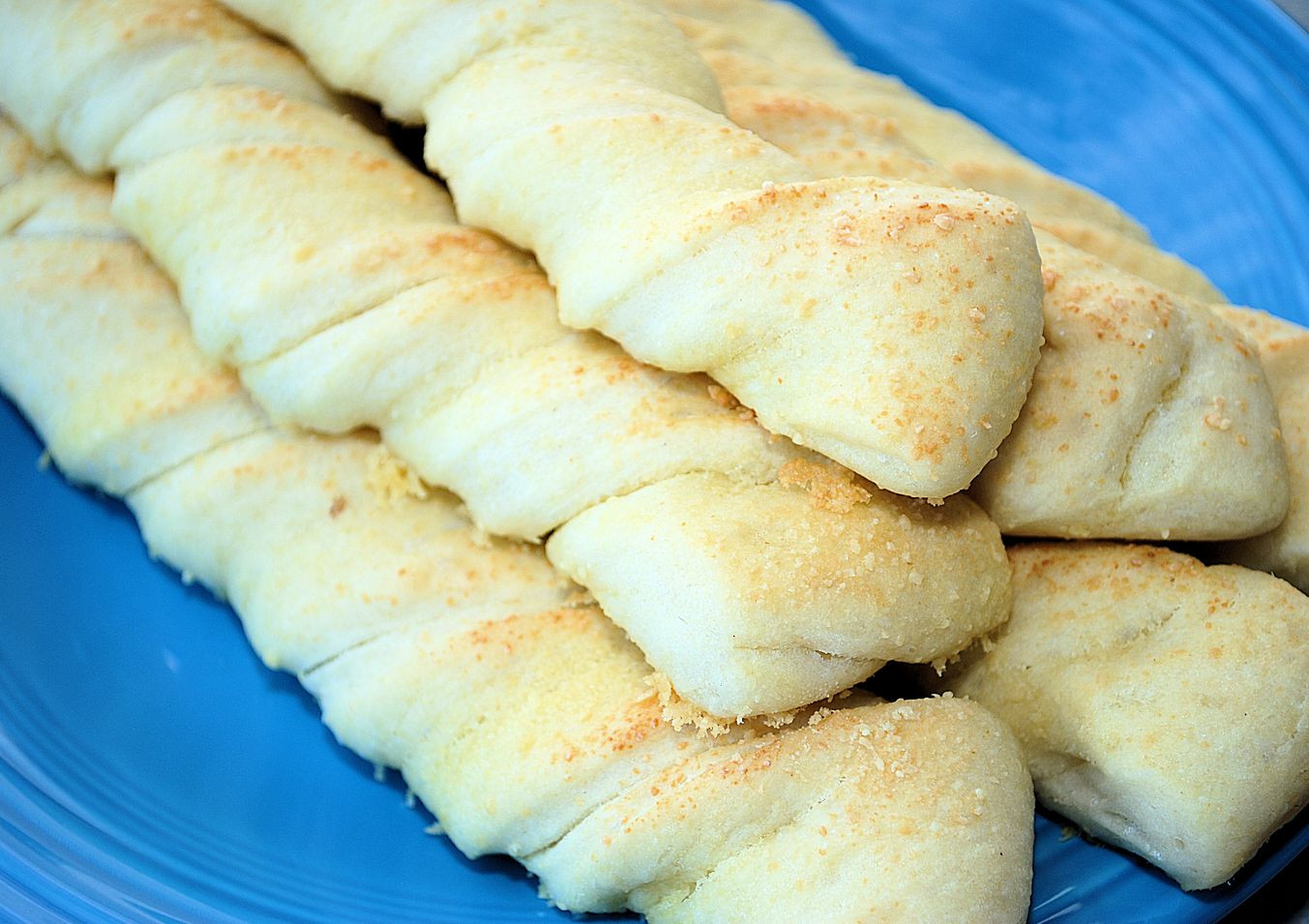 Quick Bread Sticks
 Quick & Easy Breadstick Recipe